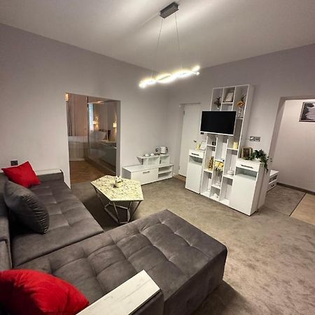 Luxury Apartment With Jacuzzi София Экстерьер фото